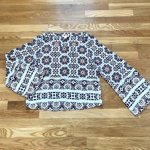 NWOT FINN & GRACE Bell Sleeve Boho Top